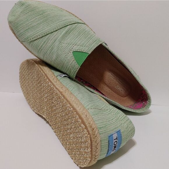 🆕 TOMS Lime Green Loafer - Picture 3 of 4